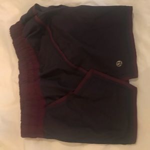 Lululemon tracker shorts size 6